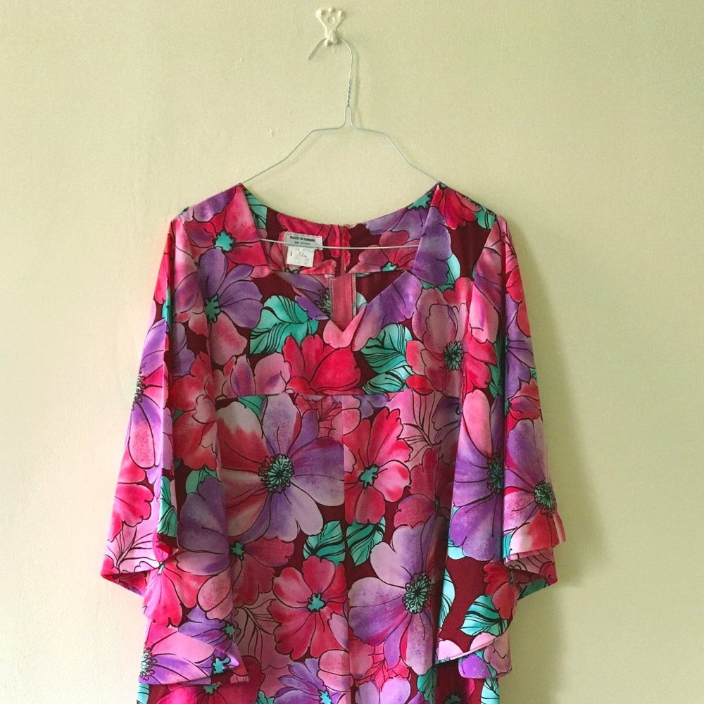 Vintage Hawaiian Maxi Dress with Draped Sleeves